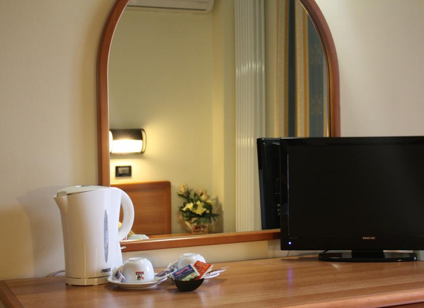 Comodidade do quarto Foto