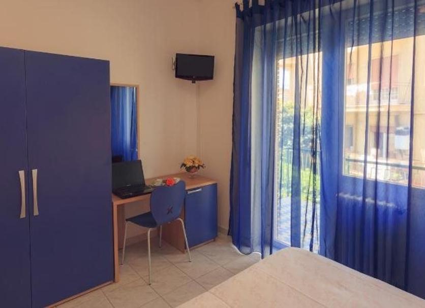 Comodidade do quarto Foto