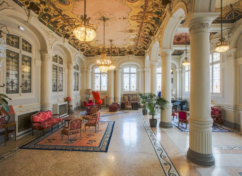 Hall Foto