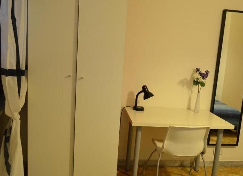 Comodidade do quarto Foto