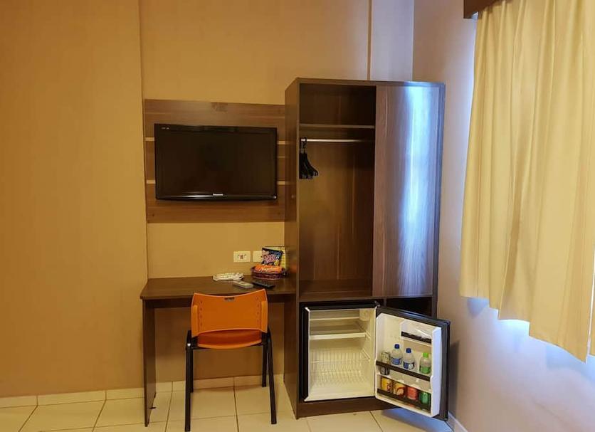 Comodidade do quarto Foto