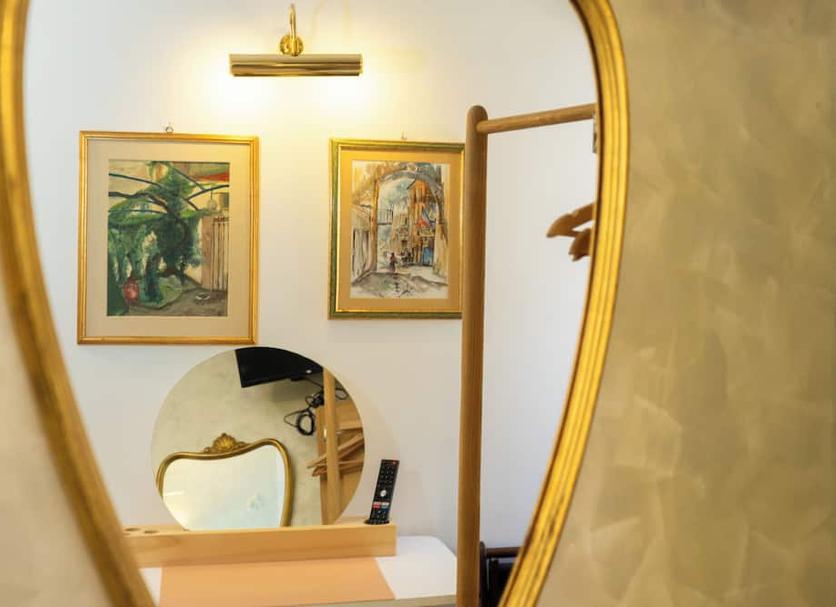 Comodidade do quarto Foto