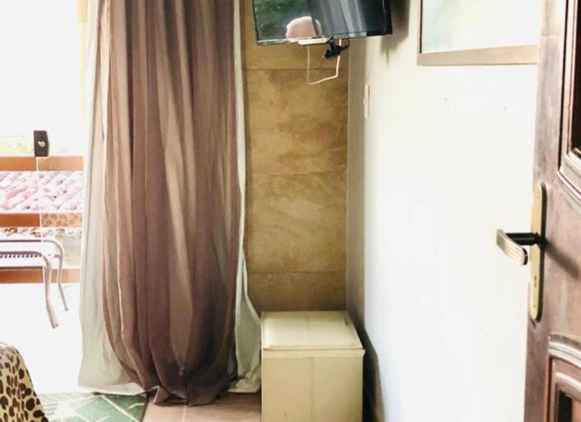 Comodidade do quarto Foto