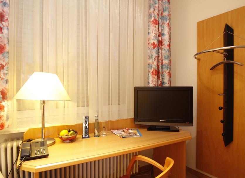 Comodidade do quarto Foto