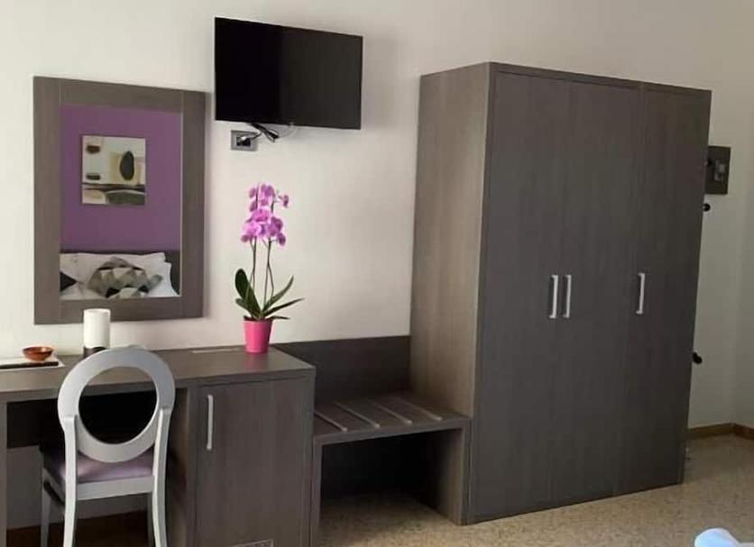 Comodidade do quarto Foto