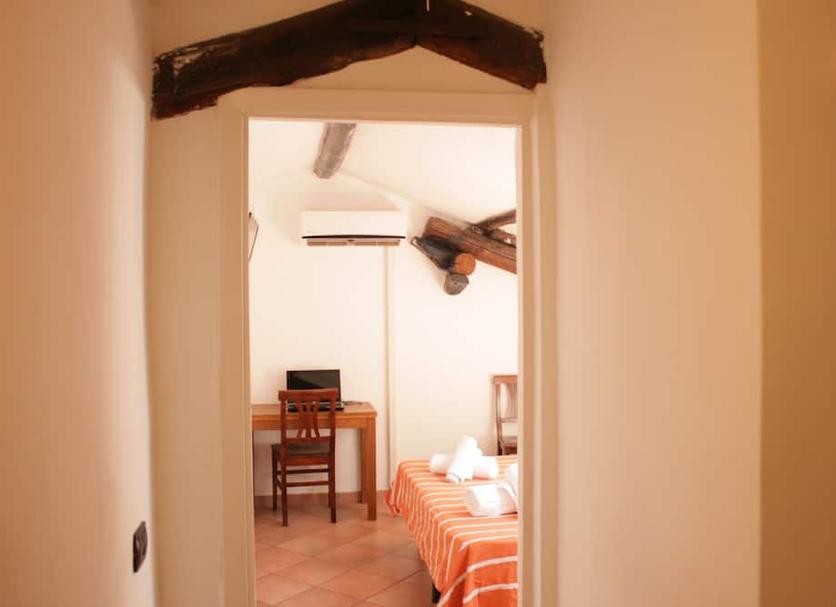 Comodidade do quarto Foto
