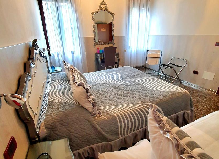 Quarto Foto