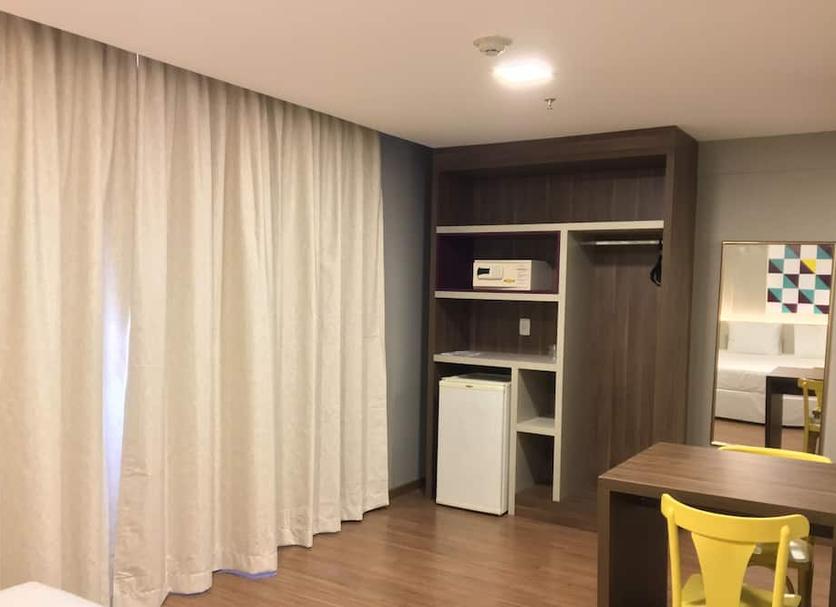 Comodidade do quarto Foto