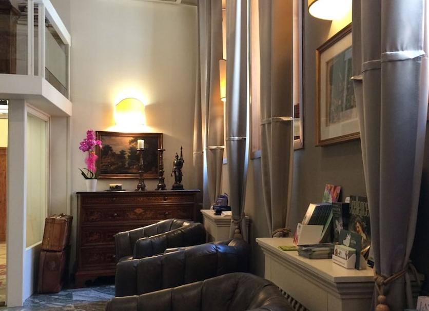 Hall Foto