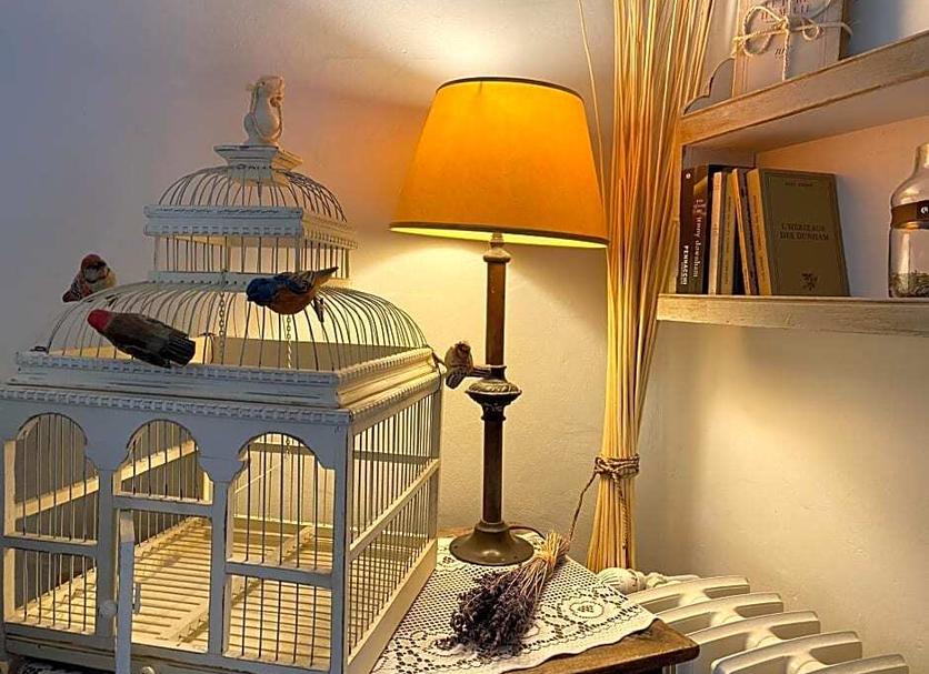 Comodidade do quarto Foto