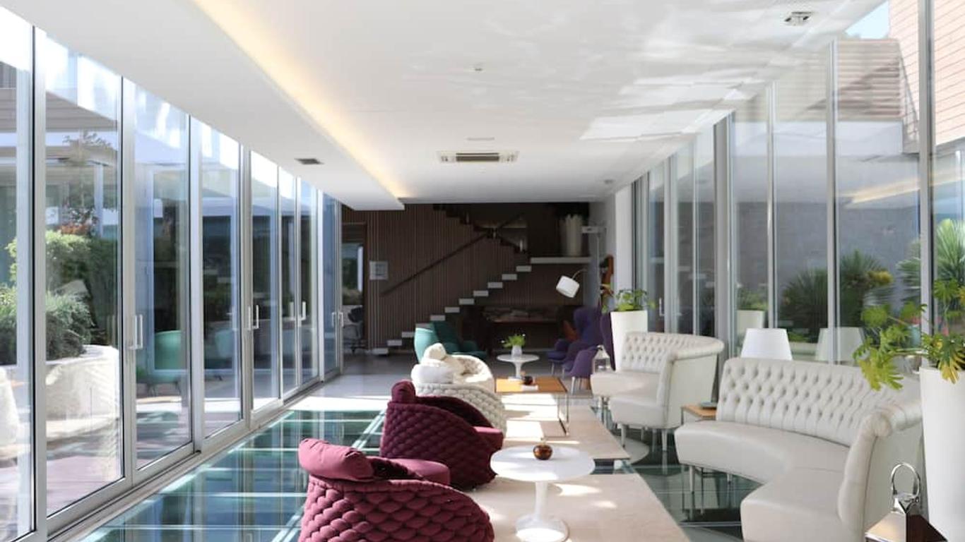 Fh Hotel
