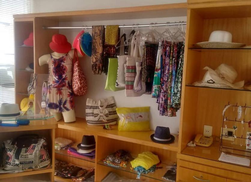 Comodidade do quarto Foto