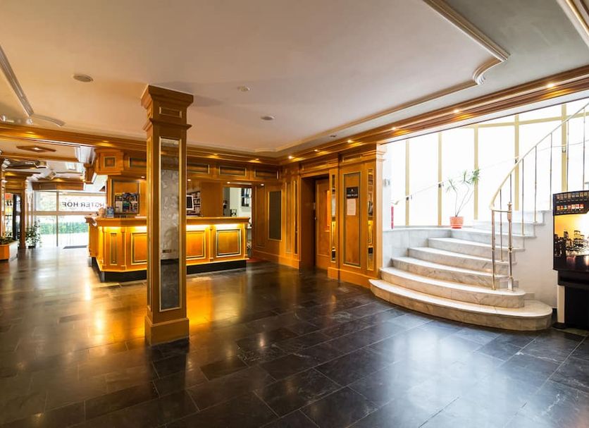 Hall Foto