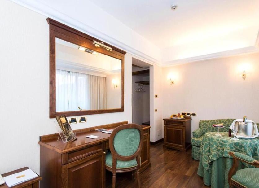 Comodidade do quarto Foto