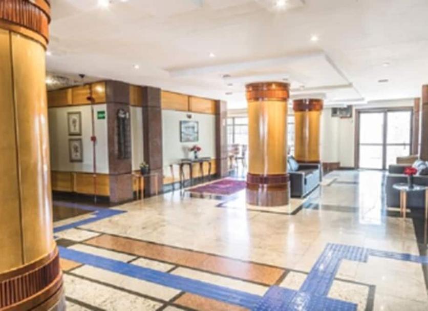 Hall Foto
