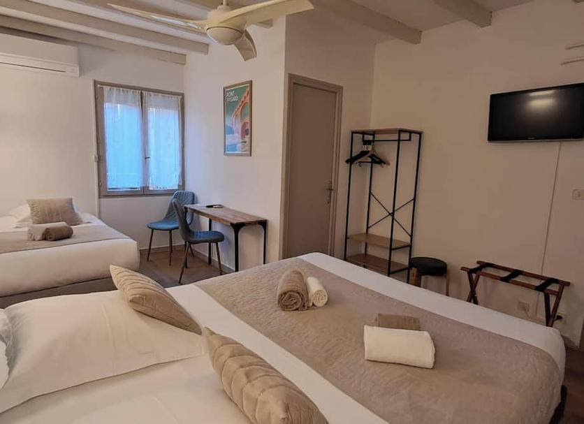 Quarto Foto