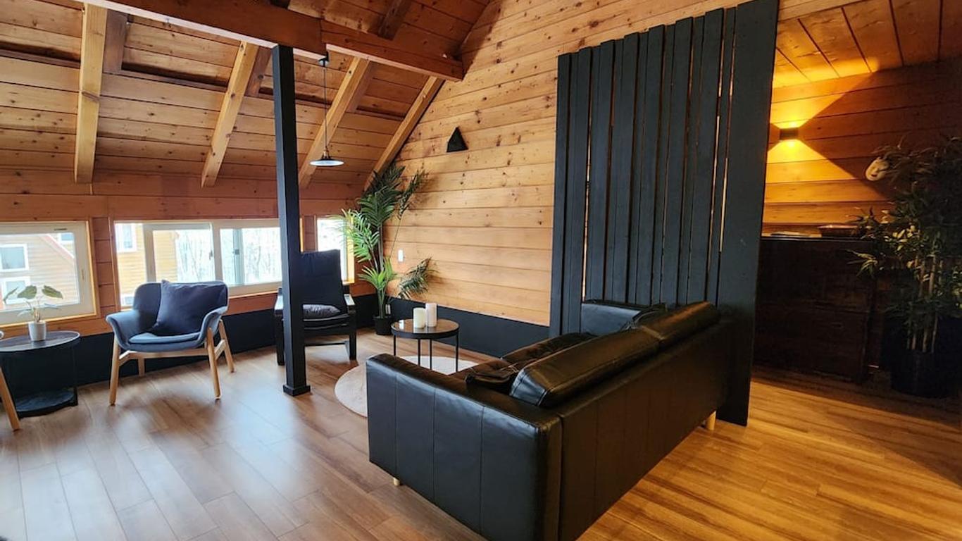 Hooting Owl Lodge