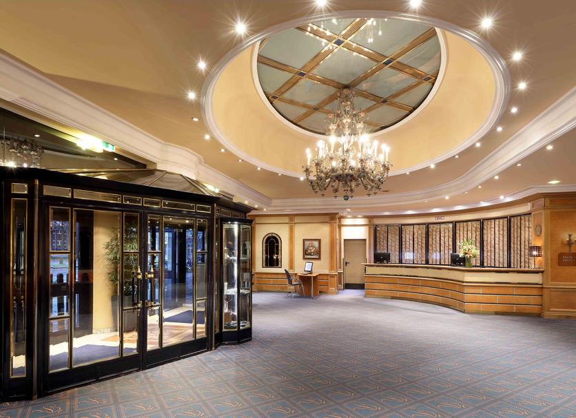 Hall Foto