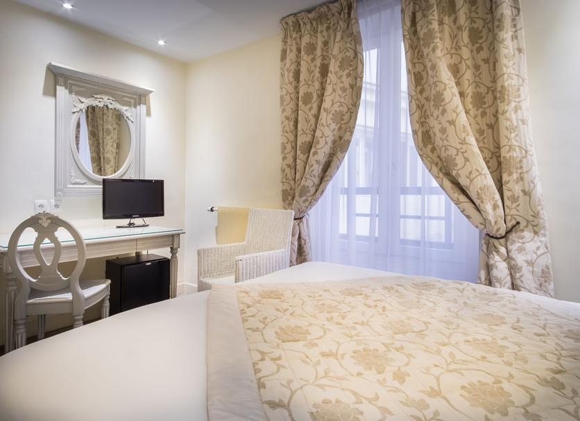 Quarto Foto