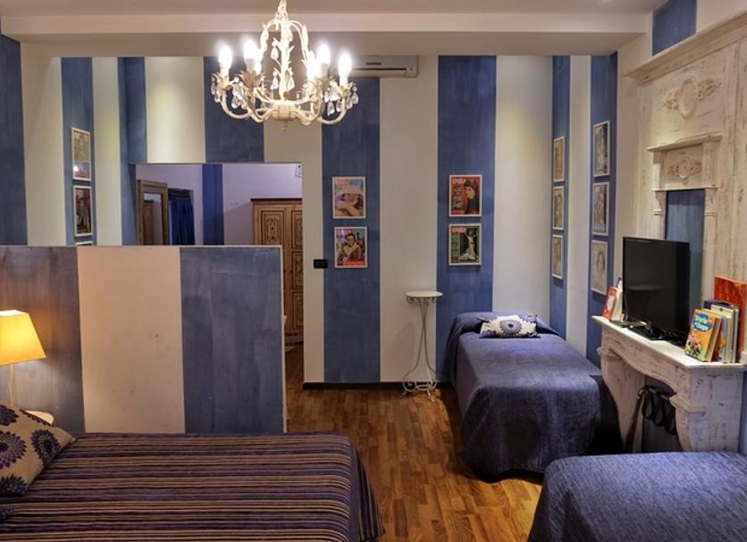 Comodidade do quarto Foto