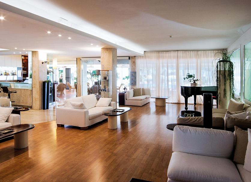Hall Foto