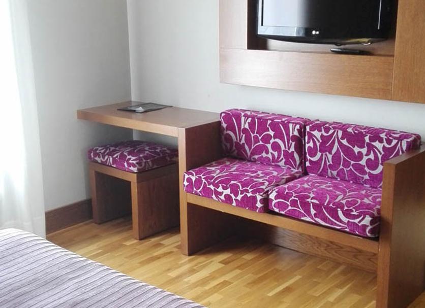 Comodidade do quarto Foto