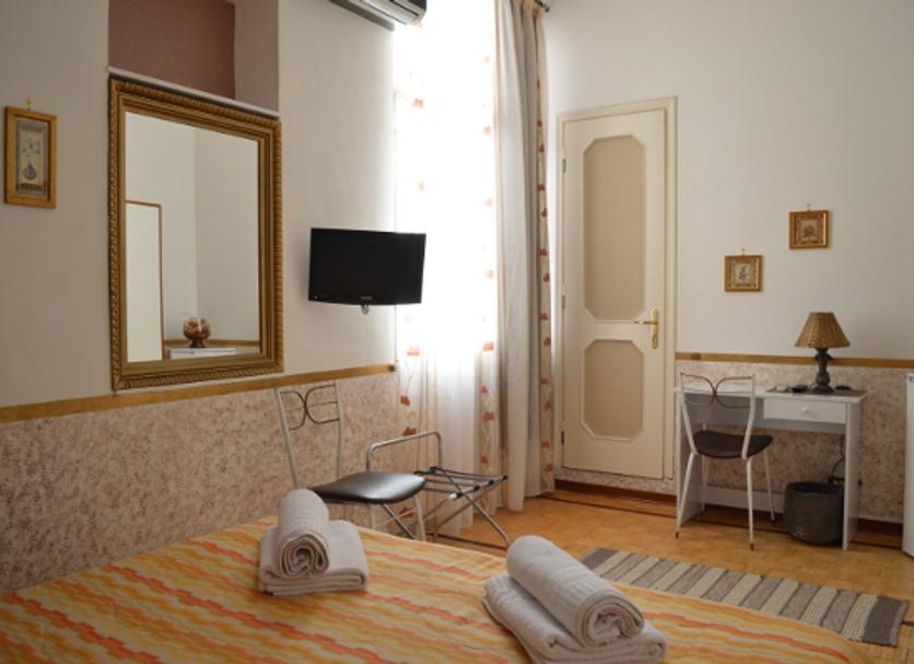 Comodidade do quarto Foto