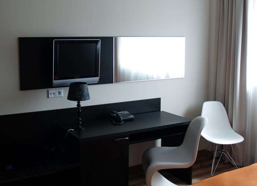 Comodidade do quarto Foto
