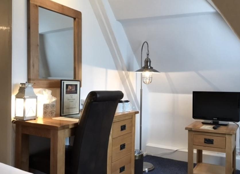 Comodidade do quarto Foto