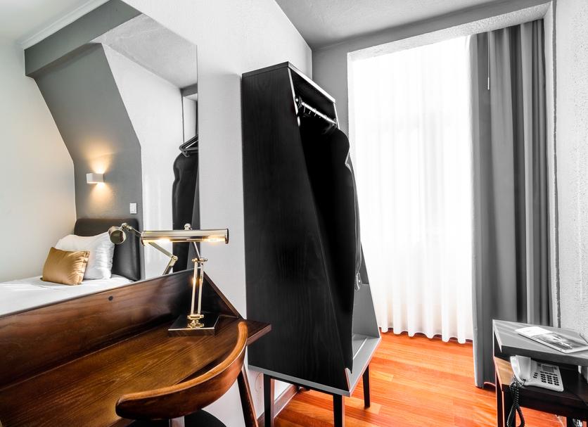 Comodidade do quarto Foto