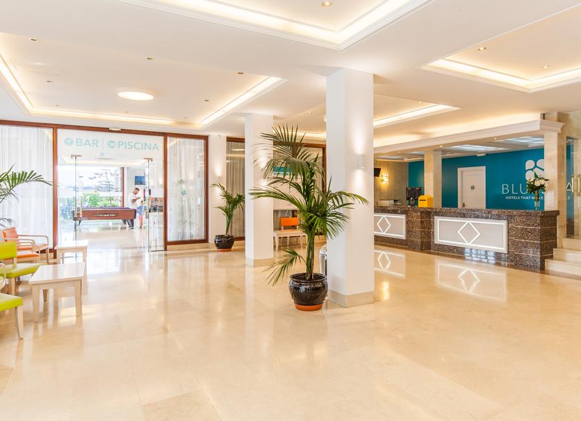 Hall Foto