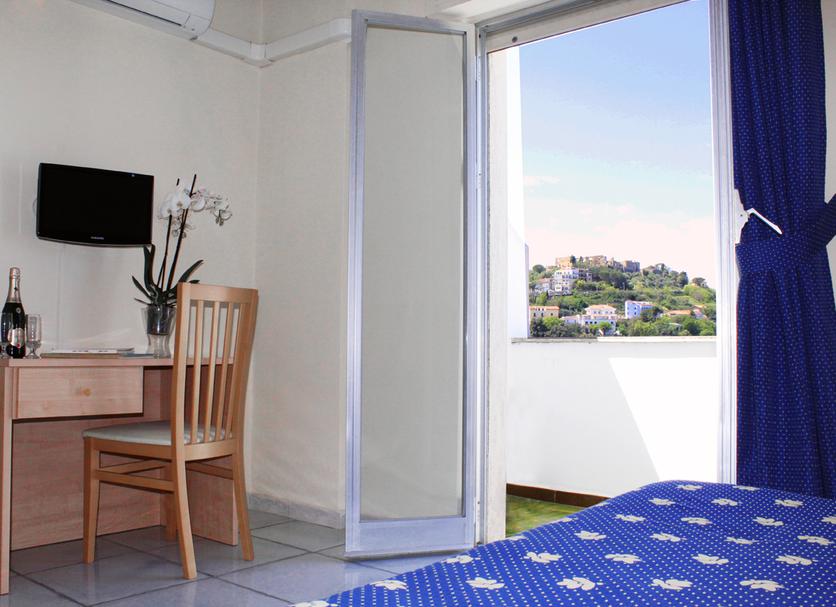 Comodidade do quarto Foto