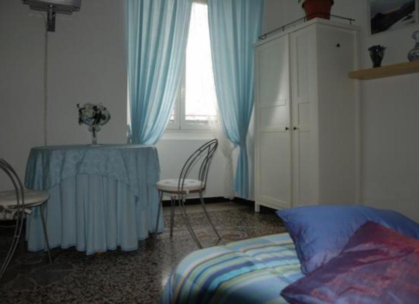 Comodidade do quarto Foto