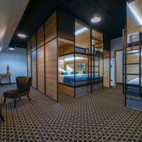 Chors Like A Hotel - 1st World Nft Block & Art Capsule Hostel Metachors